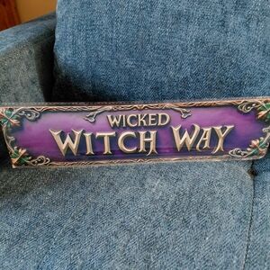 Purple Wicked Witch Way Sign